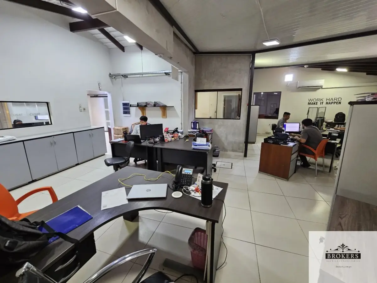 Office of 400m² for Sale in Ytay, Asunción - Image 16