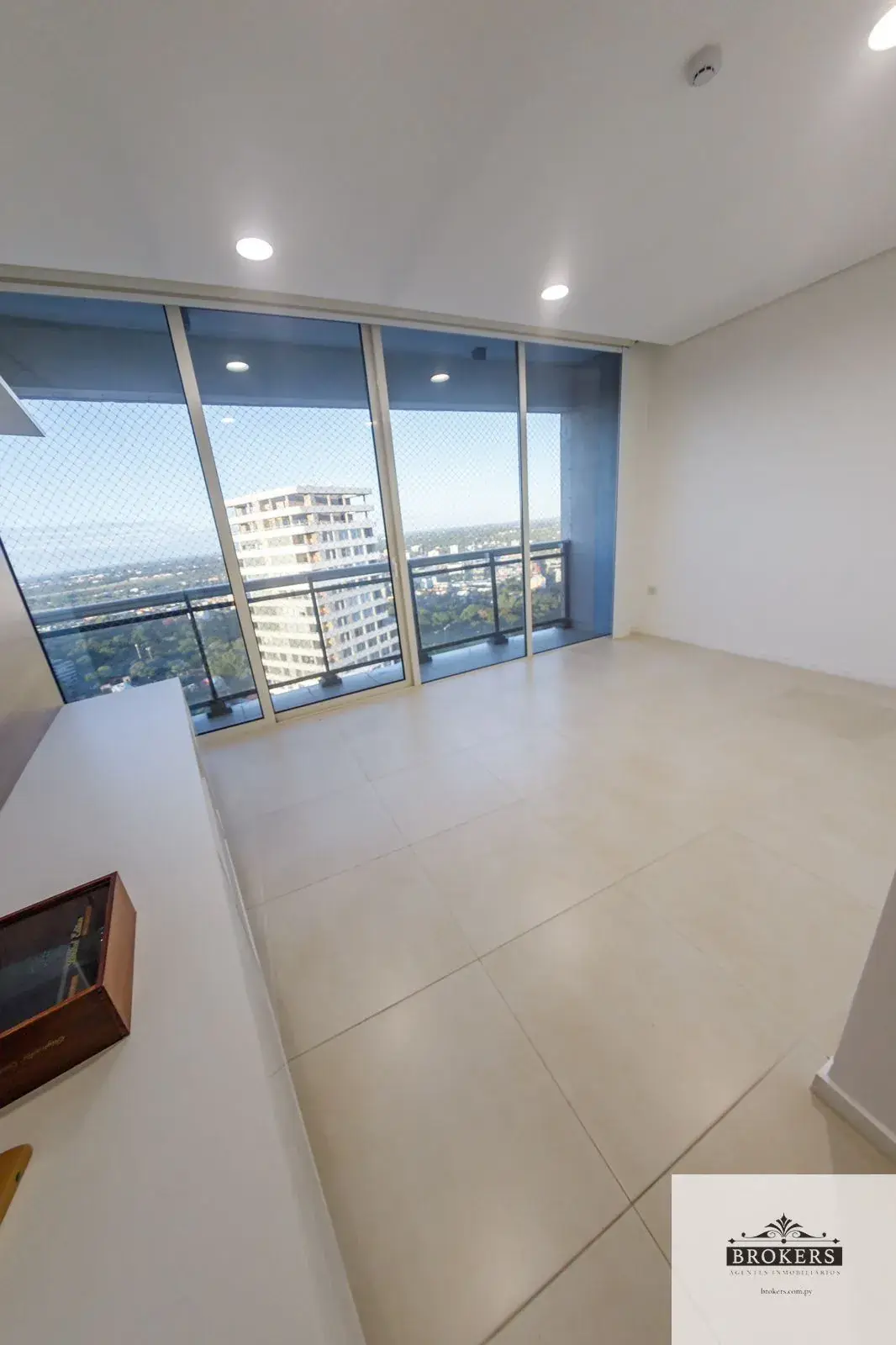 4-Bedroom Apartment for Sale in Ycuá Satí, Asunción - Image 17
