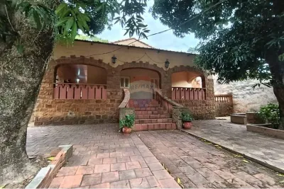 Casa de 3 dormitorios en Venta en Caacupé