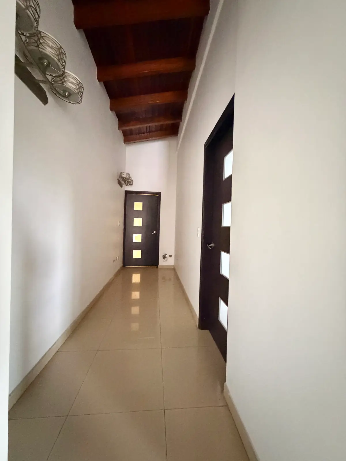 Casa en venta, Urb. Miranda. Caracas. - Image 14