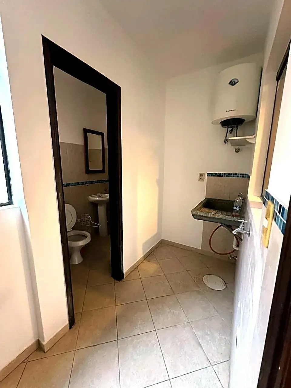 4-Bedroom House for Sale in Bernardino Caballero, Asunción - Image 11