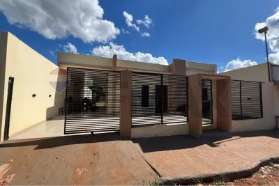 Casa de 2 dormitorios en Venta en José Félix Bogado, Ciudad del Este