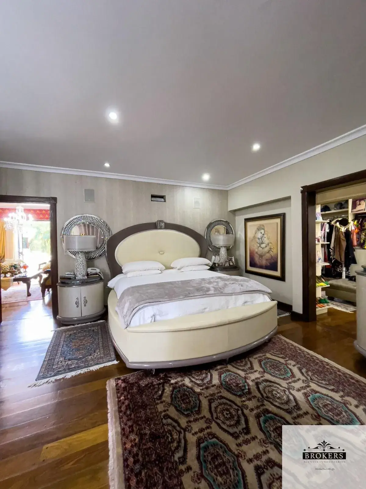 Casa de 4 dormitorios en Venta en Ycuá Satí, Asunción - Image 16