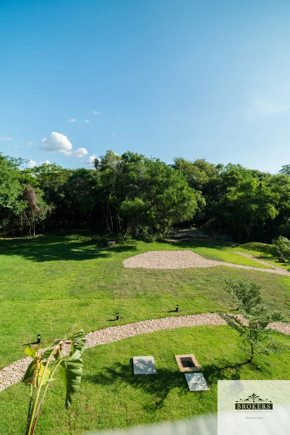 5-Bedroom House for Sale in Cristobal Colon, San Bernardino - Image 7