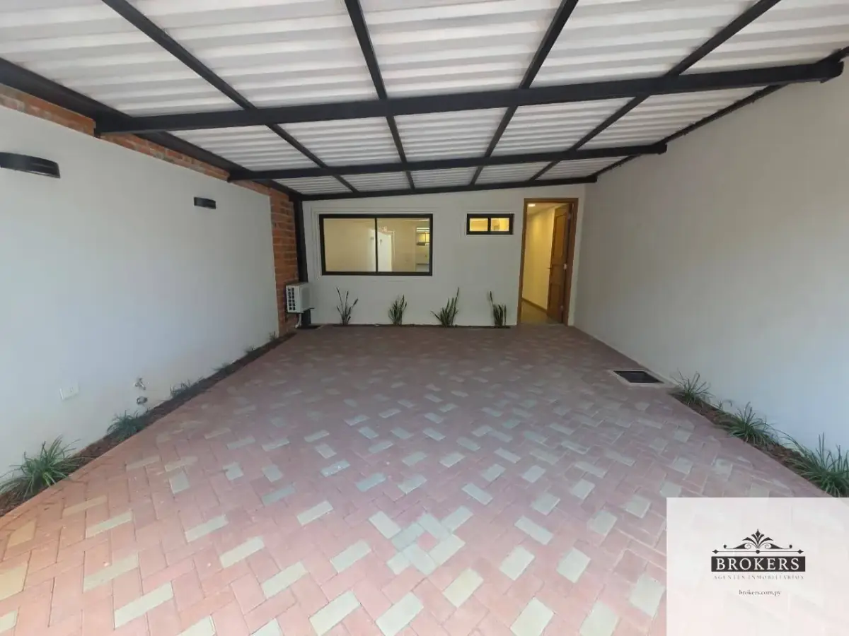 3-Bedroom House for Sale in Primer Barrio, Luque - Image 3