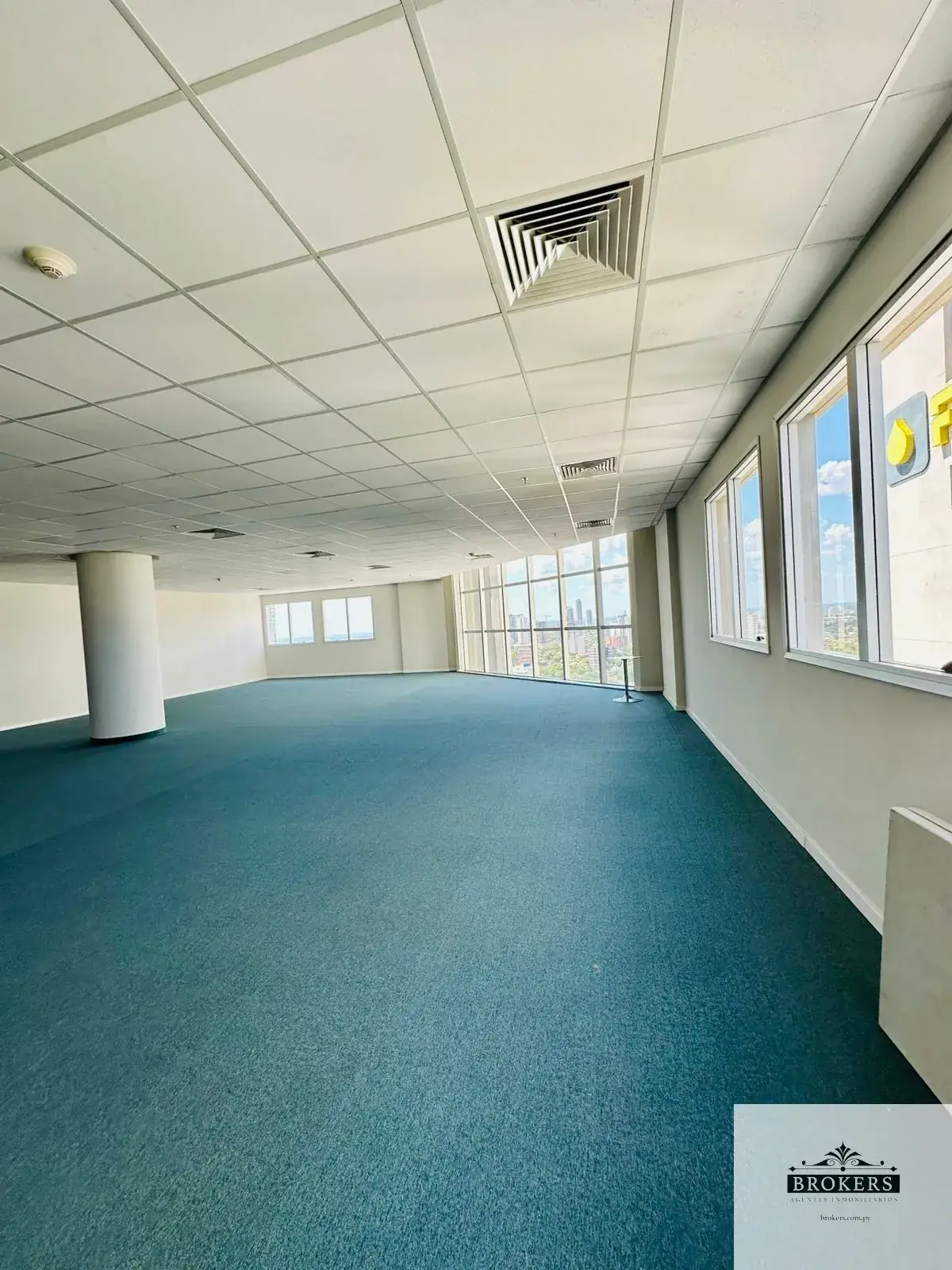 Office of 240m² for Rent in Ycuá Satí, Asunción - Image 6