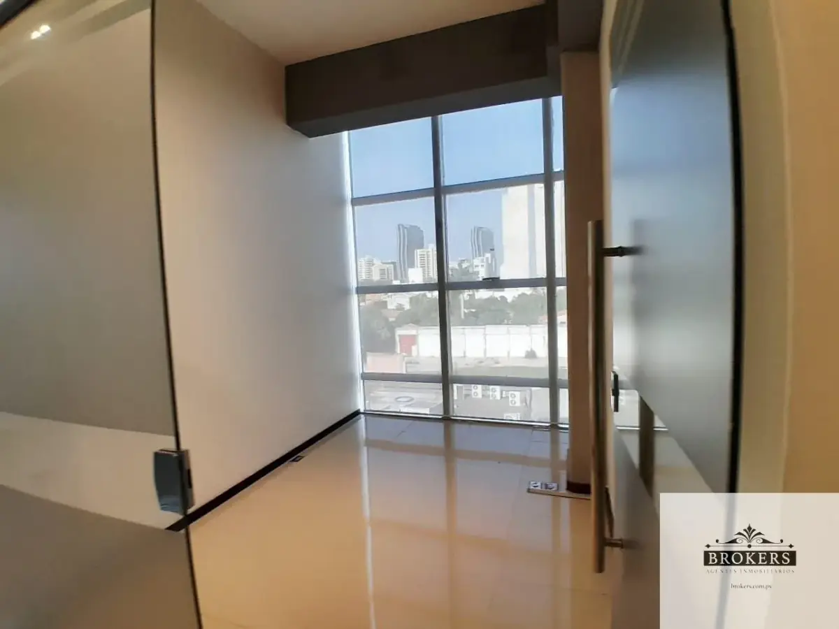 Office of 223m² for Rent in San Jorge, Asunción - Image 6