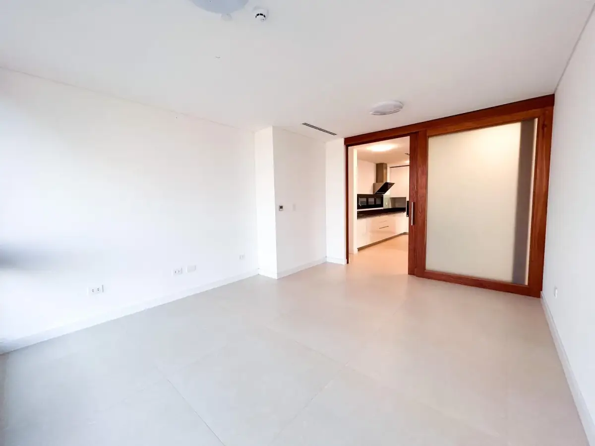 Departamento de 3 dormitorios en Venta en San Jorge, Asunción - Image 7