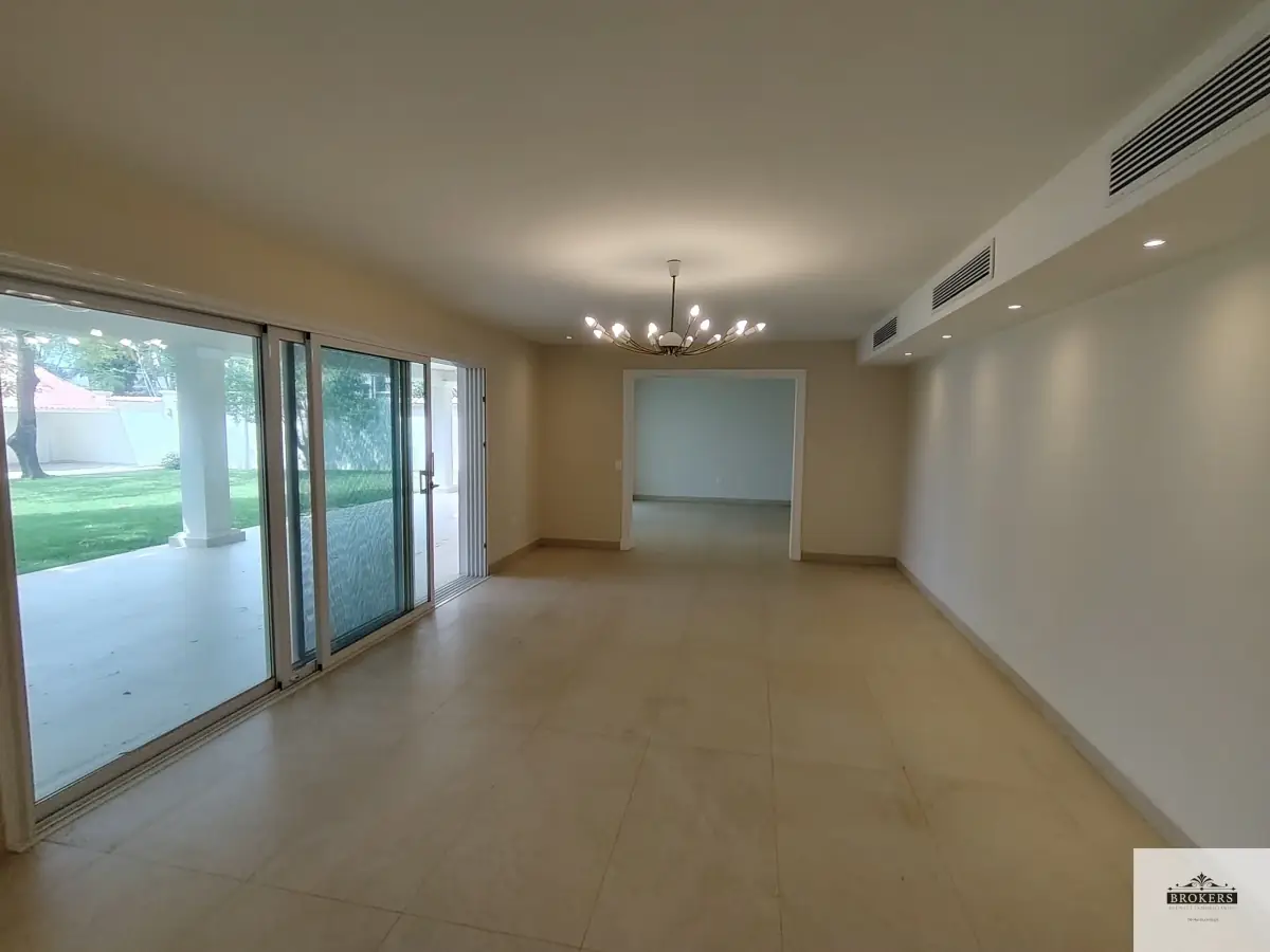 Casa de 5 dormitorios en Alquiler en Mariscal Estigarribia, Asunción - Image 19