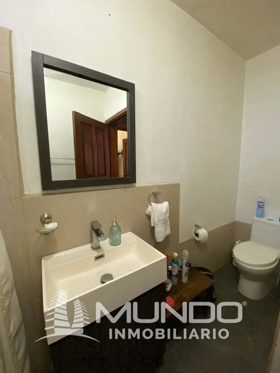 Casa de 4 quartos, 425m², para Aluguel na Cidade da Guatemala - Image 9