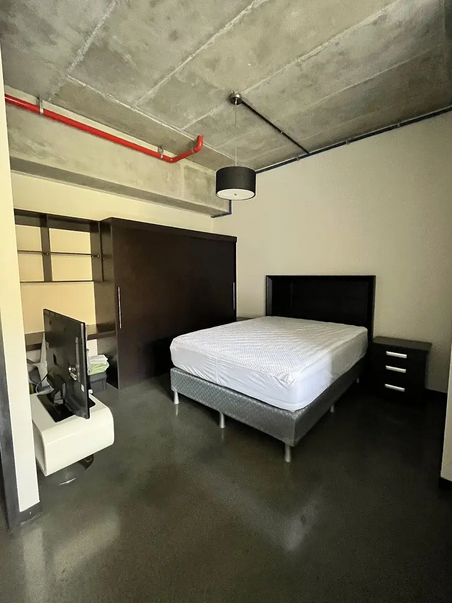 Departamento de 1 dormitorio amueblado, 45.5m², en Alquiler en Zona 4, Ciudad de Guatemala - Image 4