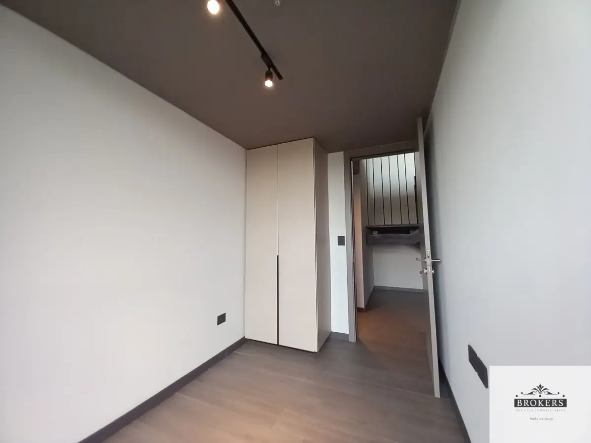 4-Bedroom Apartment for Sale in Herrera, Asunción - Image 9