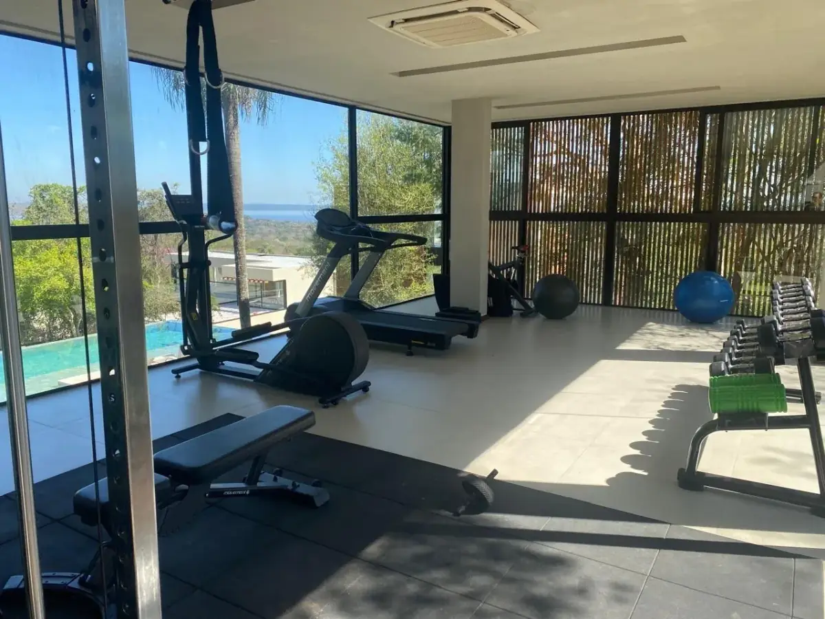 Casa de 3 dormitorios en Venta en San Bernardino - Image 2