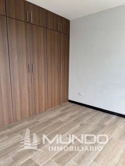 Departamento de 2 dormitorios en Bari, 66m², en Alquiler en Fraijanes