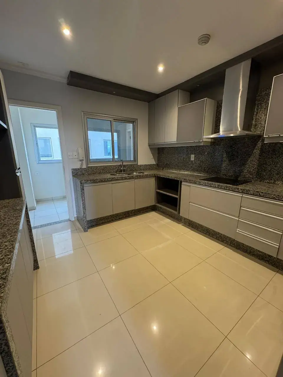 Departamento de 5 dormitorios en Venta en Las Lomas (Carmelitas), Asunción - Image 6
