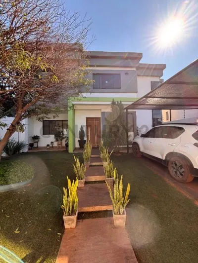 Casa de 3 Quartos à Venda em Cañada Garay, Luque