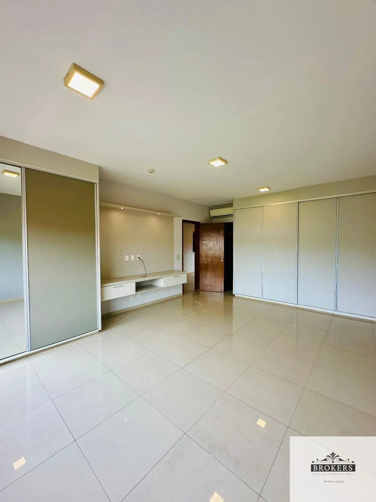 Departamento de 3 dormitorios en Venta en Mburucuyá, Asunción - Image 16