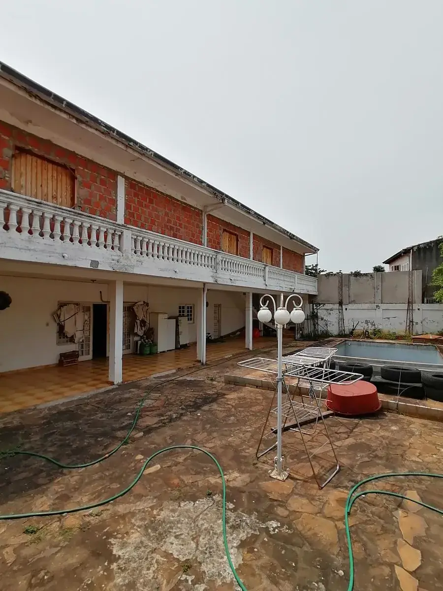 Casa de 10 dormitorios en Venta en San Vicente, Lambaré - Image 10