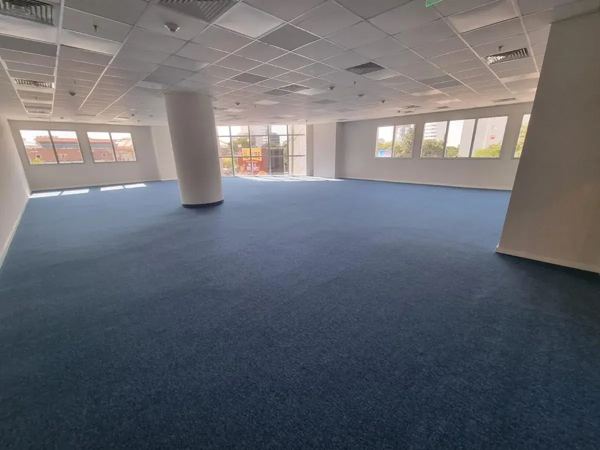 Espaço Comercial de 215m² para Aluguel em Ycuá Satí, Assunção - Image 6