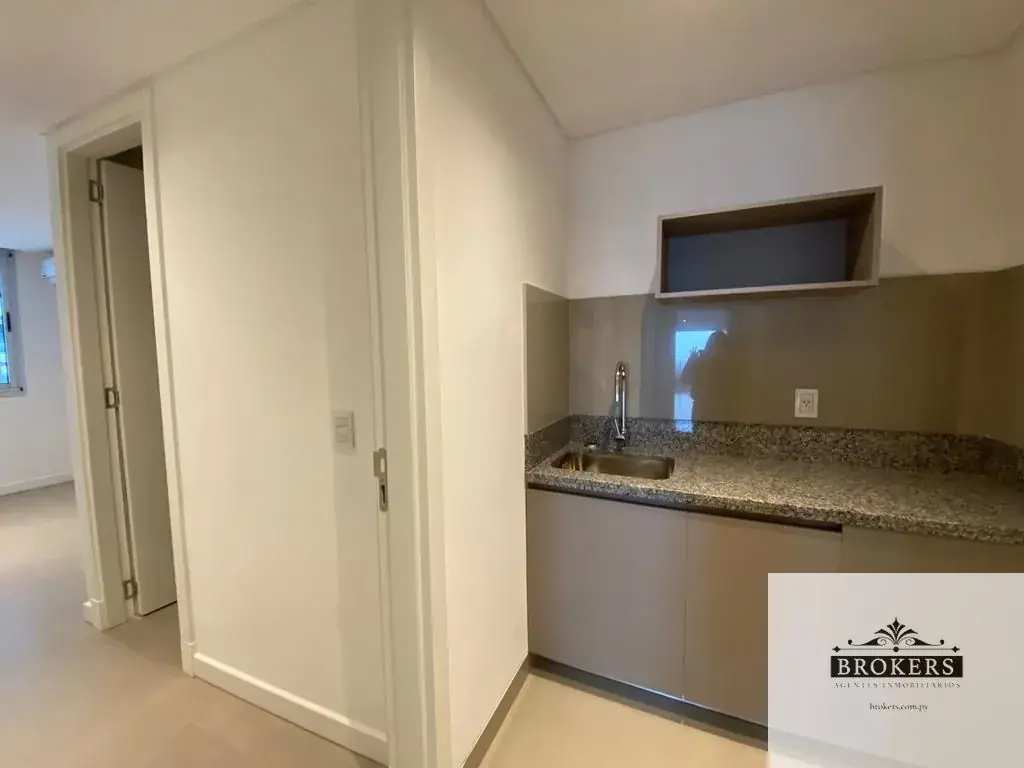 Departamento de 4 dormitorios en Venta en Mburucuyá, Asunción - Image 7