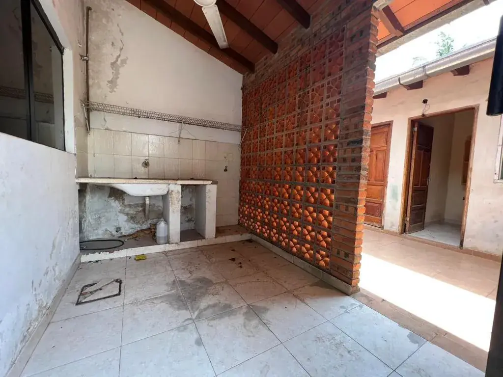 Casa de 3 dormitorios en Venta en Mcal. José Félix Estigarribia, Fernando de la Mora - Image 8