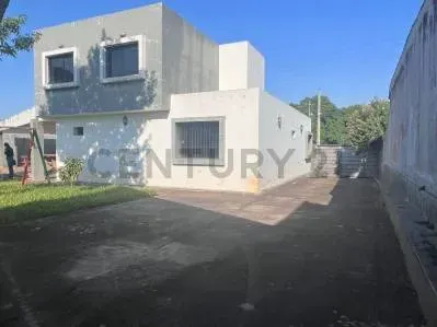 Casa de 5 quartos à Venda no Bairro Primo, Itauguá