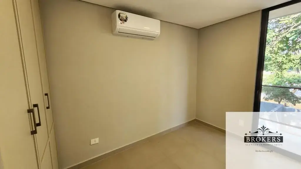 3-Bedroom House for Sale in Primer Barrio, Luque - Image 12