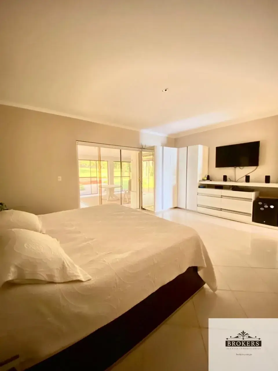 Casa de 4 quartos para Aluguel em Parques del Yatch, Lambaré - Image 13
