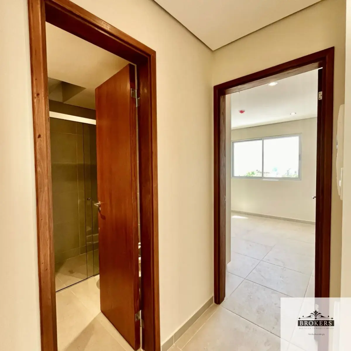 Departamento de 2 dormitorios en Venta en Jara, Lambaré - Image 12