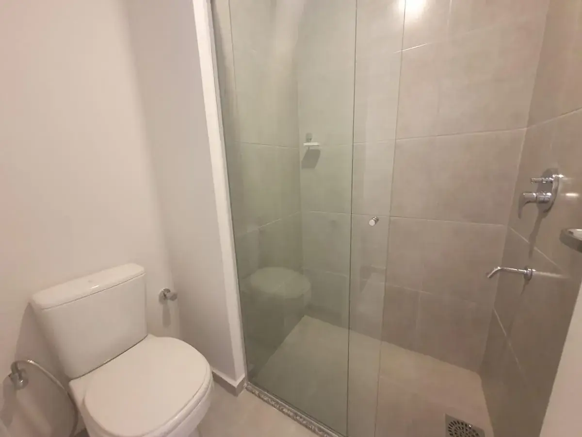 2-Bedroom Apartment for Sale in Lambaré - Image 15