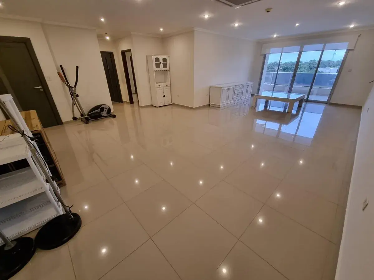 Apartamento de 3 quartos à venda em Carmelitas, Assunção - Image 3