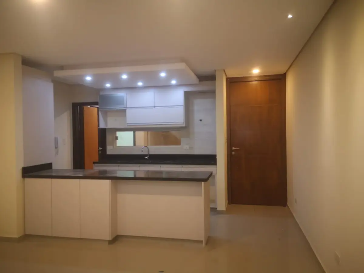 VENDO DUPLEX A ESTRENAR EN LAMBARE
