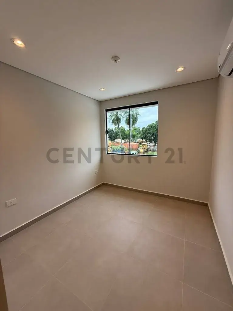 Casa de 4 quartos à Venda na Construtora Heisecke, Luque - Image 10