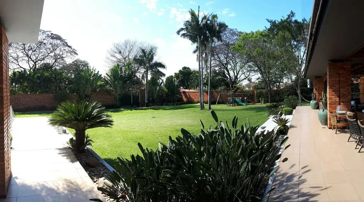 5-Bedroom House for Sale in Ytay, Asunción - Image 3