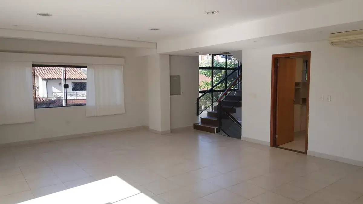 3-Bedroom House for Sale in Carmelitas, Asunción - Image 12