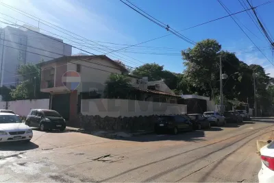 Casa de 4 dormitorios en Alquiler en Mariscal Estigarribia, Asunción