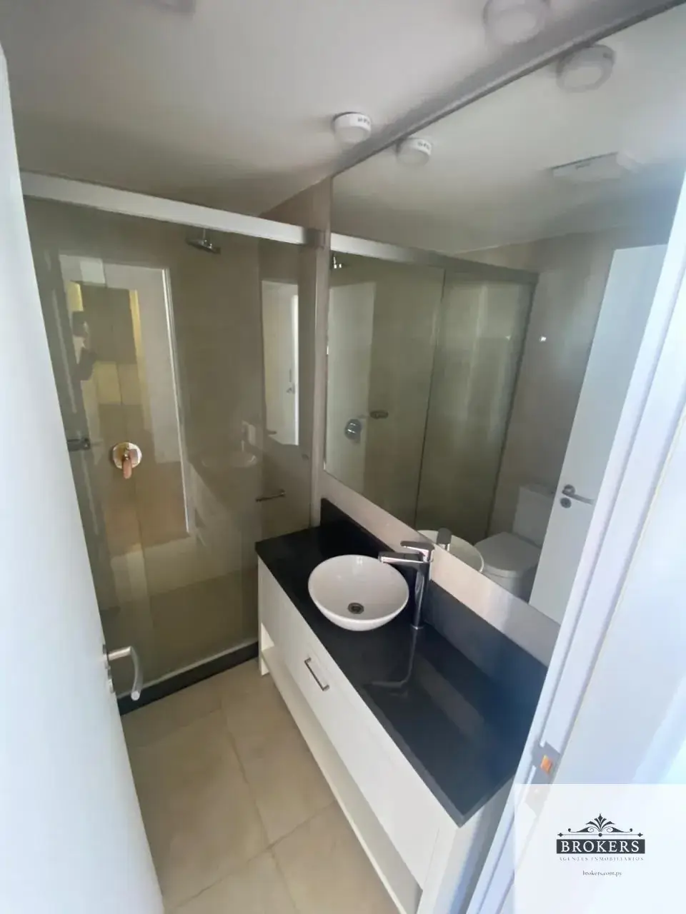 2-Bedroom Apartment for Rent in Ycuá Satí, Asunción - Image 12