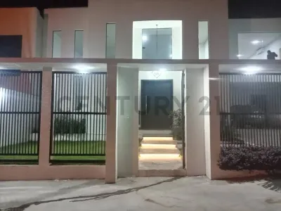 Casa de 5 dormitorios en Venta en Casco Histórico, San Bernardino