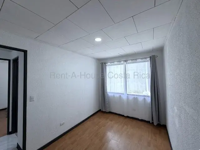 Casa de 3 dormitorios, 170m², en Alquiler en Montes de Oca, San José - Image 8