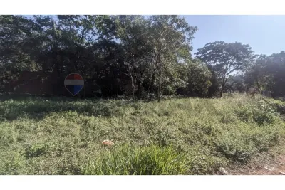 Terreno de 840m² en Venta en Cañada Garay, Luque