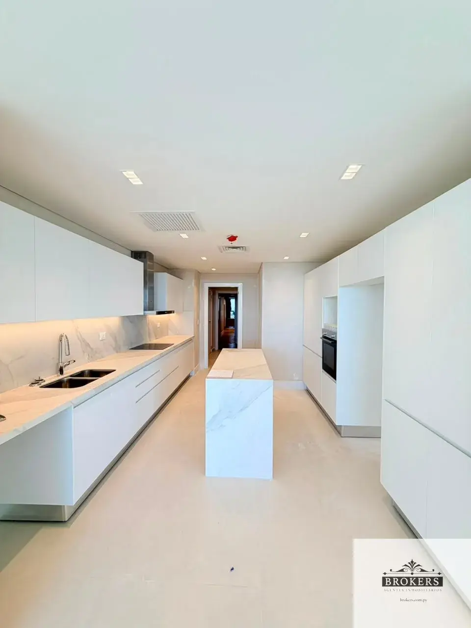 3-Bedroom Apartment for Sale in Mburucuyá, Asunción - Image 6