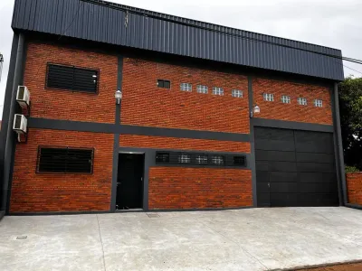 Commercial Space of 400m² for Sale in Defensores del Chaco, Mariano Roque Alonso