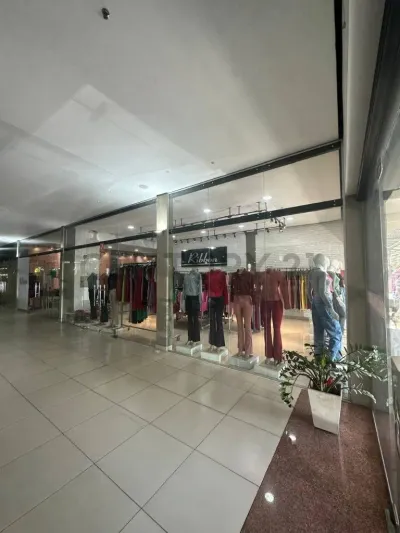 Commercial Space of 90m² for Rent in Pettirossi, Asunción