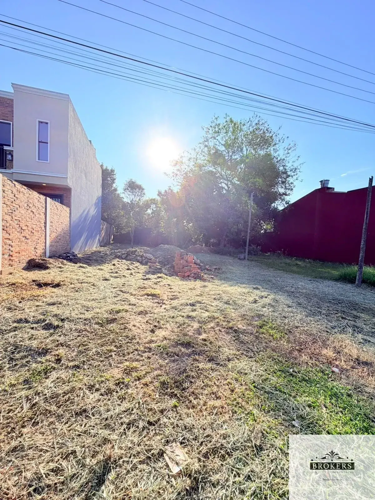 360m² Lot for Sale in Primer Barrio, Luque