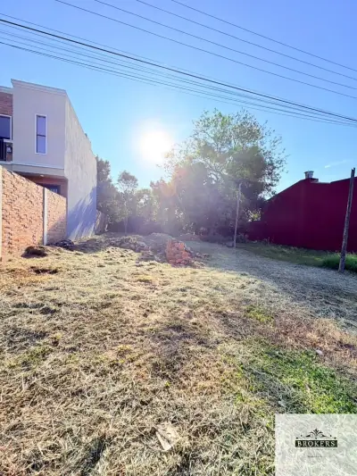 Terreno de 360m² en Venta en Primer Barrio, Luque