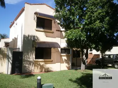 Casa de 3 dormitorios en Venta en Cuarto Barrio, Luque