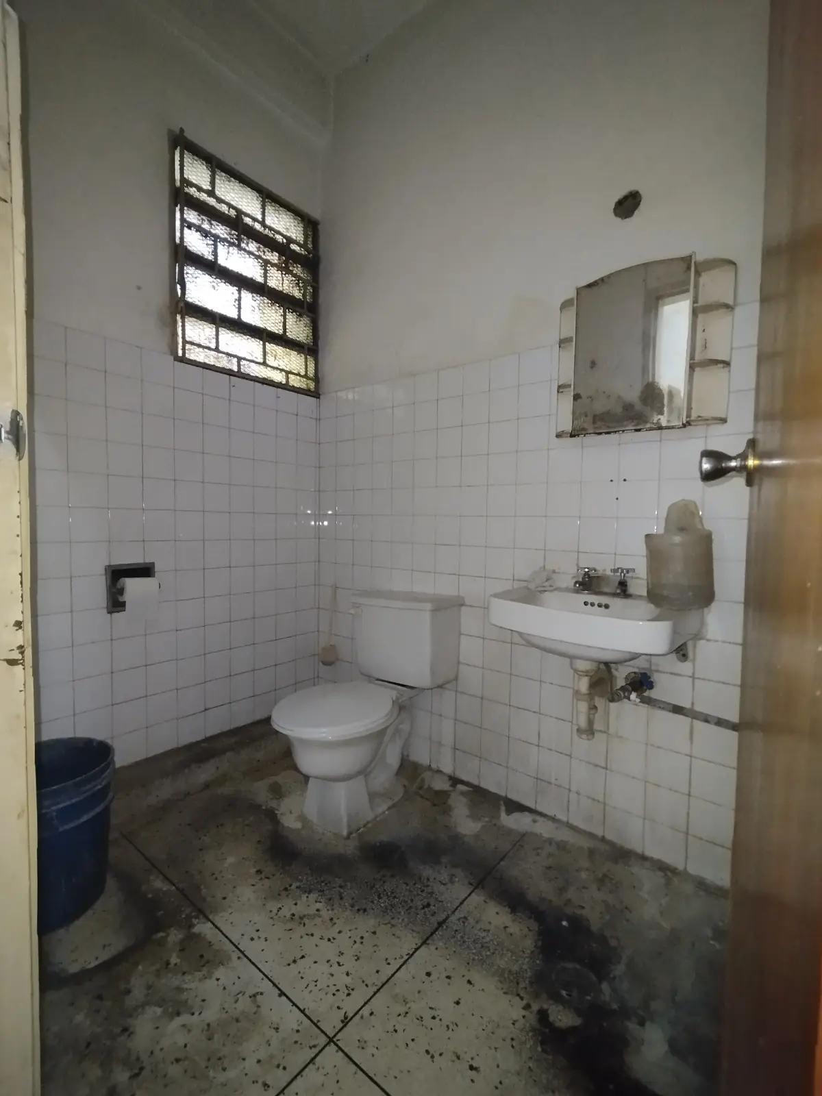 Local comercial en venta, San Martin, Capuchinos - Image 10