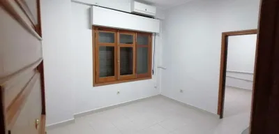 Espaço Comercial de 3.400m² para Aluguel em La Encarnacion, Assunção