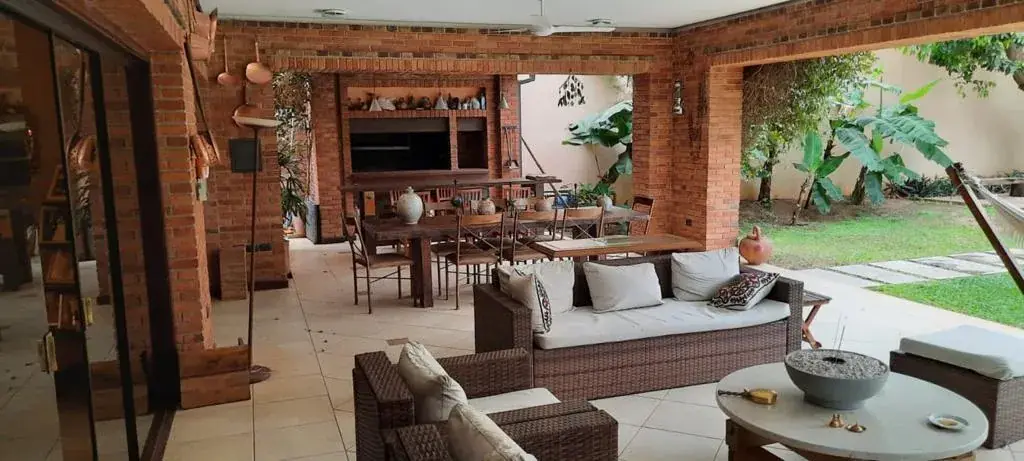 3-Bedroom House for Sale in Loma Merlo, Luque - Image 5