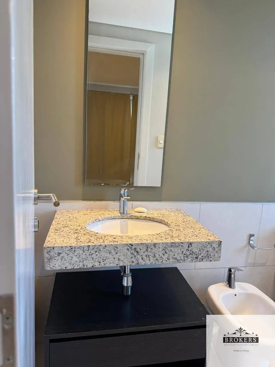 Departamento de 2 dormitorios en Venta en Mariscal Lopez, Asunción - Image 19